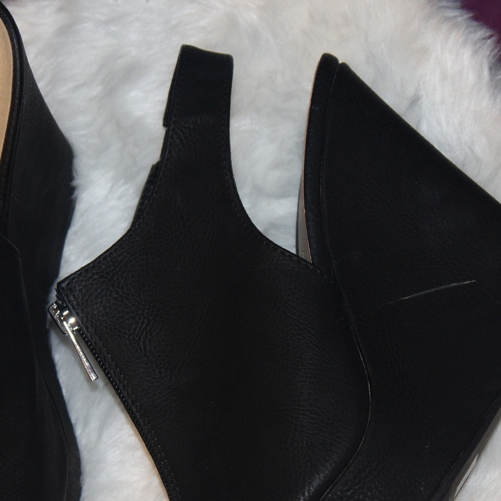 Shoes - Picture 5 of 5